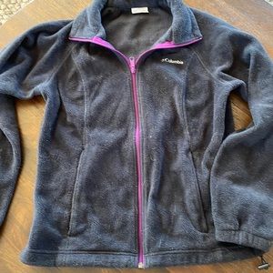 Columbia fleece jacket in very good condition. Size medium. Unisex.